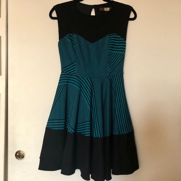 Swing Stripe Dress ASO Aria Montgomery PLL - Picture 2 of 5